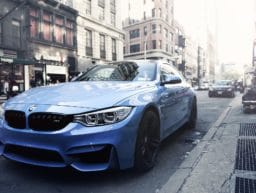 Blauer BMW