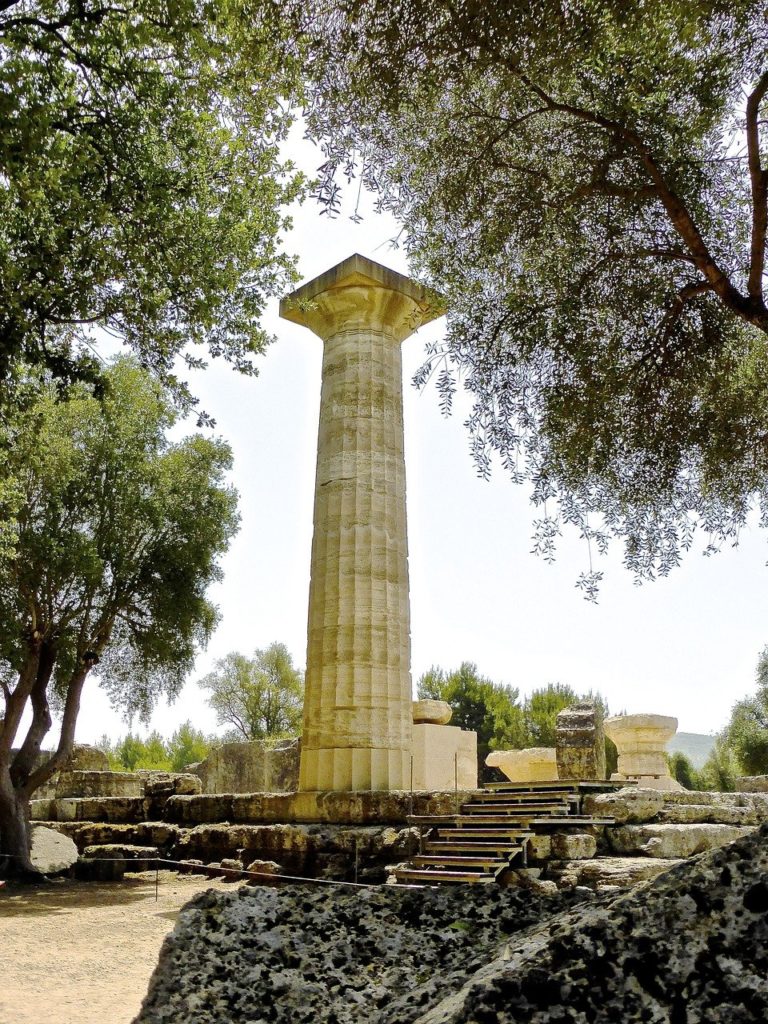 Säule des Zeus-Tempels in Olympia